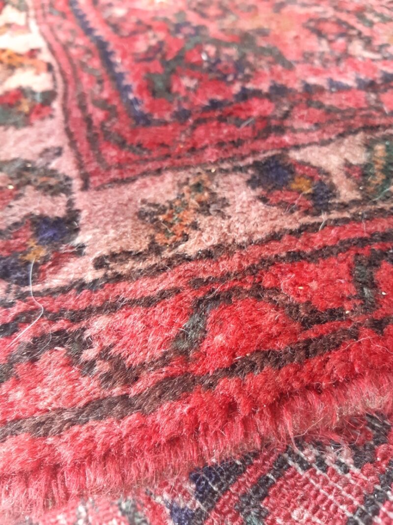 Oriental rug stains removal why the color bleed/run